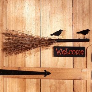 Broom Welcome Sign
